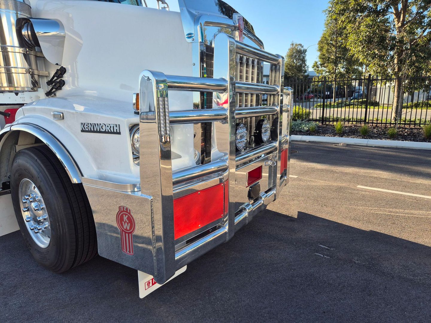 T659 Bent VersionKW Logo Return