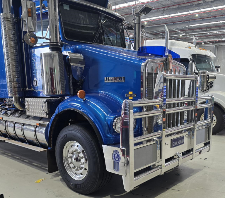 4 Post Legend 900 Side